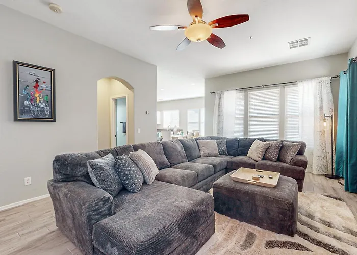 Holiday home Sports & Sun: Goodyear W/ Pool Near Stadiums Liberty